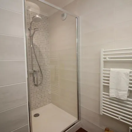 Beau T2 Avec Terrasse, Parking Et Wifi A 300m Des Thermes - Fr-1-608-98 Apartament